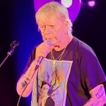 دانلود آهنگ Renaud Le Père Noël noir